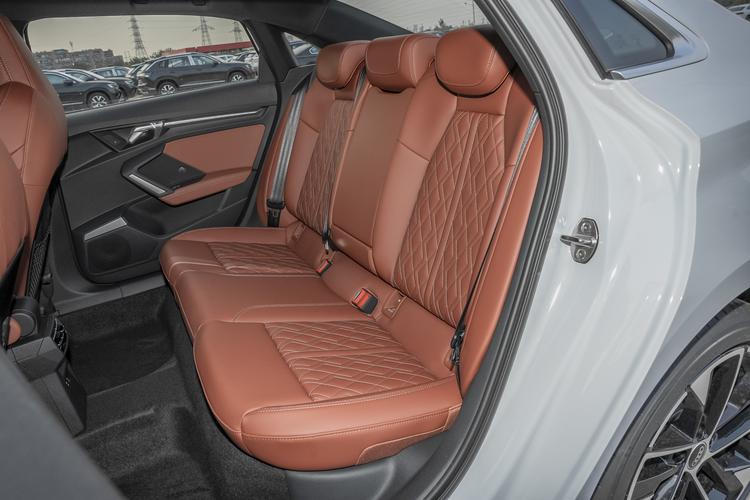 Фото машины 84