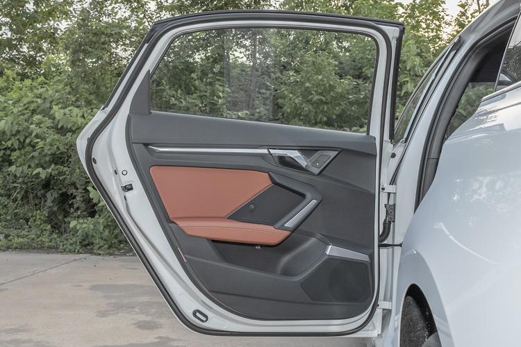 Фото машины 106