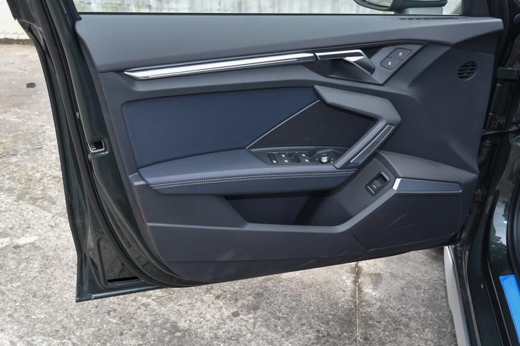 Фото машины 112