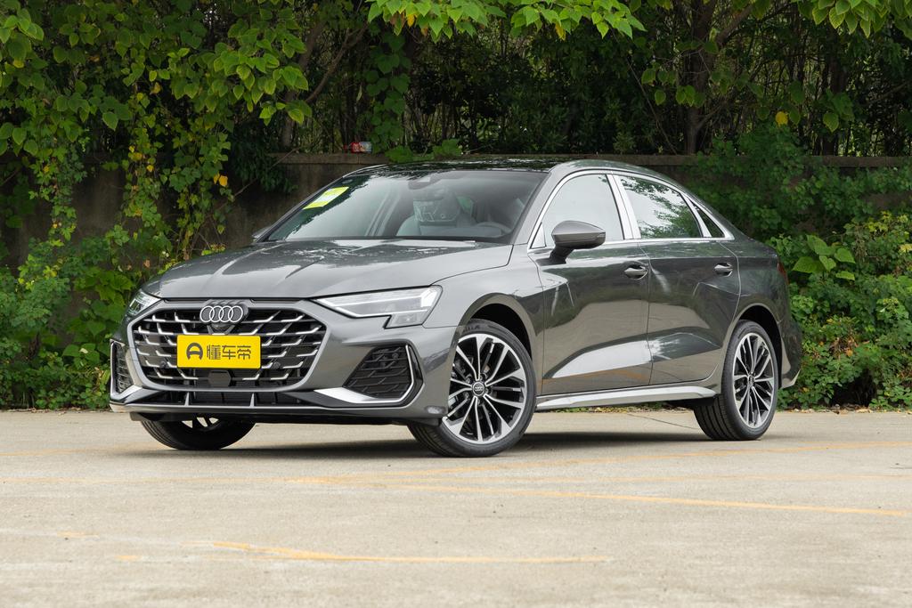 A3L Sedan 35 TFSI Flying Spur Exclusive Type + Luxury Premium Package