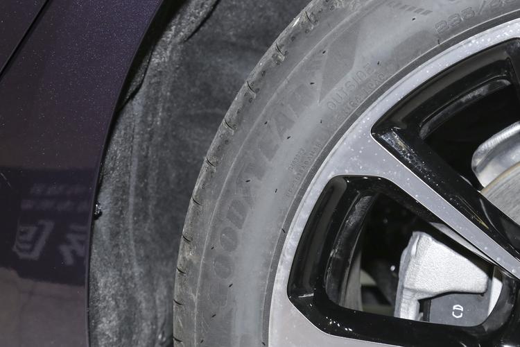 Фото машины 200