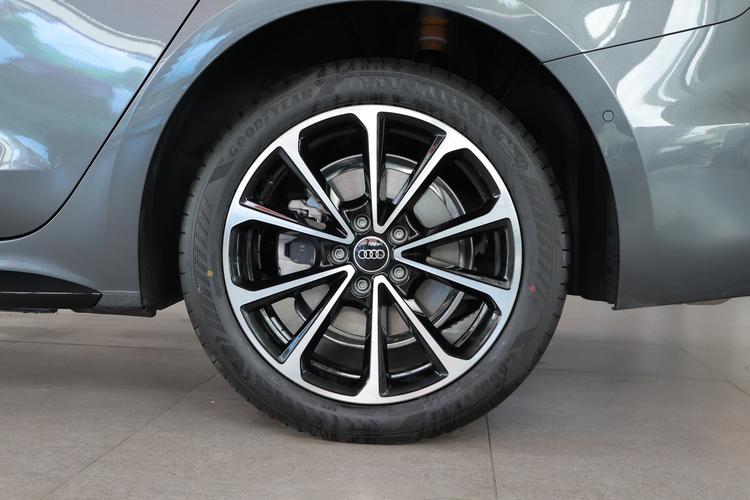 Фото машины 225