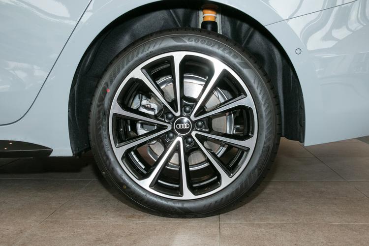 Фото машины 319