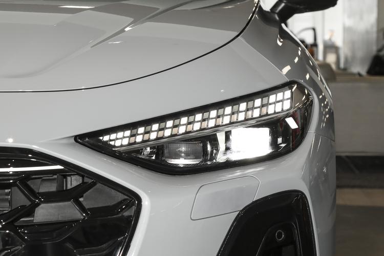 Фото машины 488