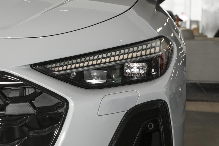 Фото машины 451