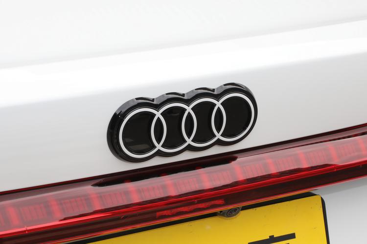 Фото машины 558