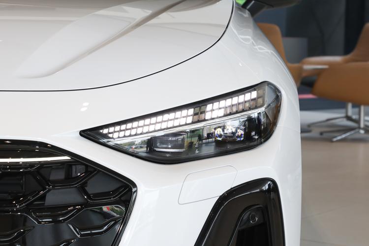 Фото машины 596