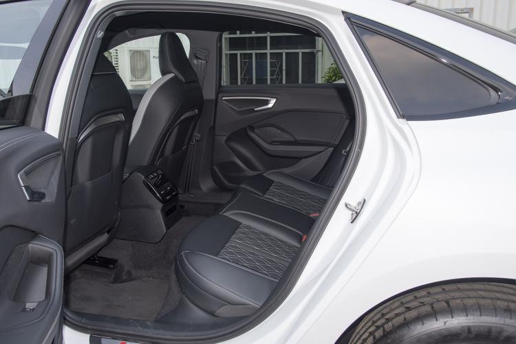 Фото машины 643