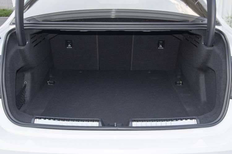 Фото машины 675