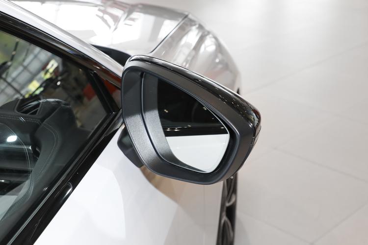 Фото машины 693