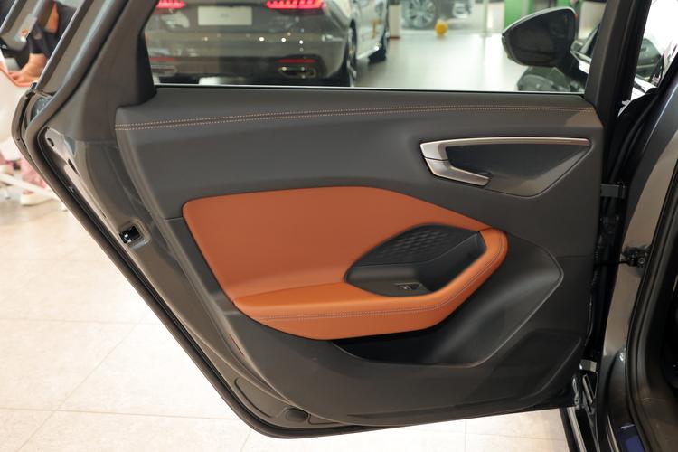 Фото машины 744