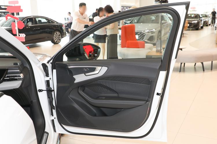 Фото машины 823