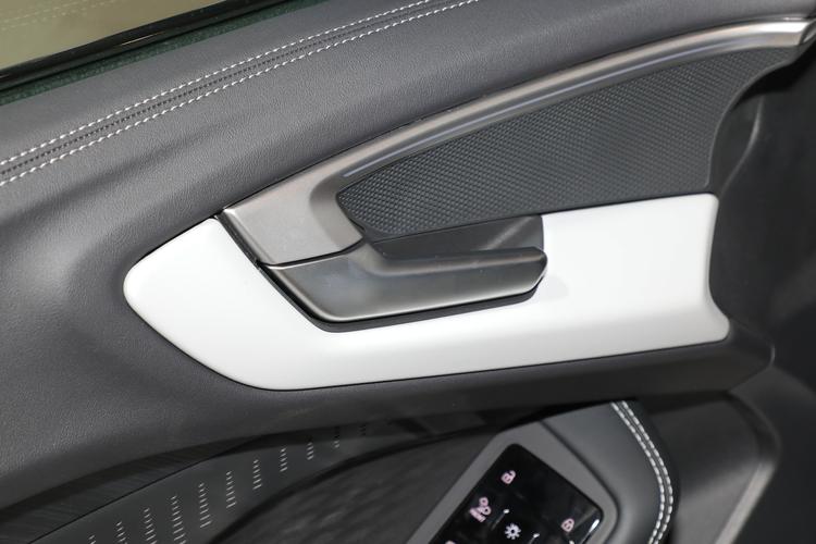 Фото машины 833