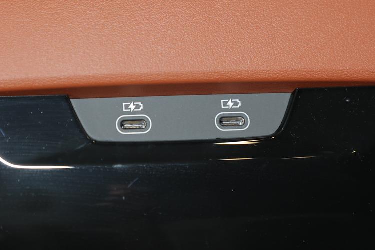 Фото машины 835