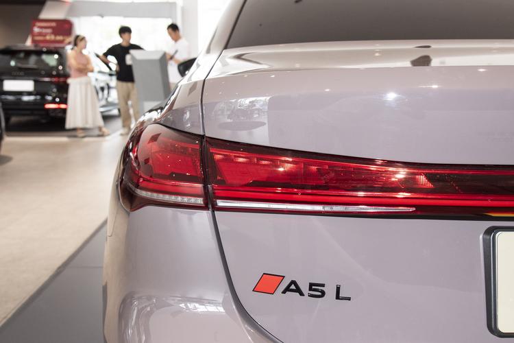 Фото машины 100