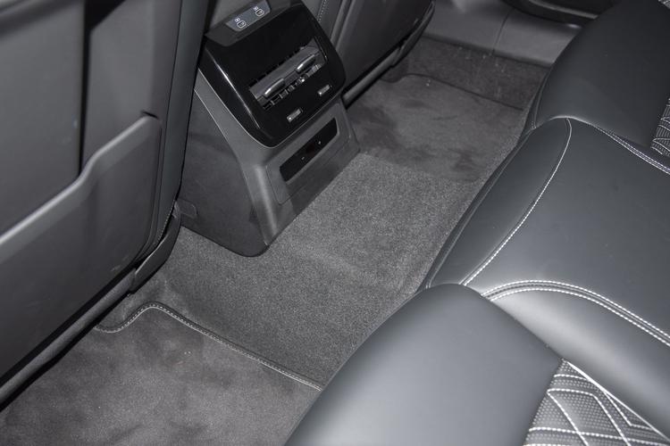 Фото машины 142