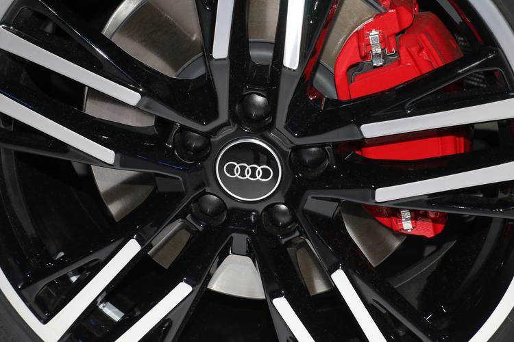 Фото машины 216