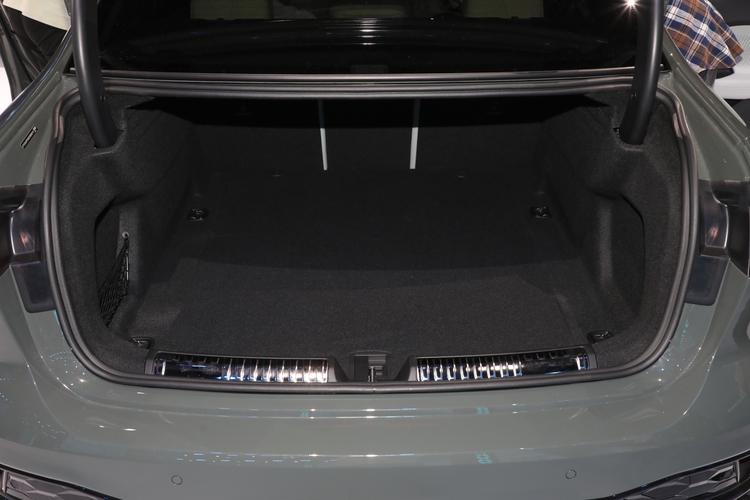 Фото машины 220