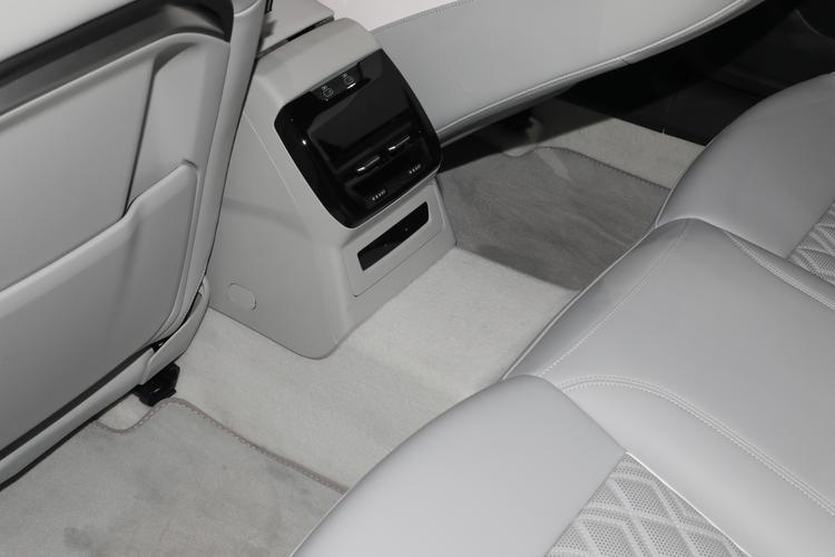 Фото машины 242