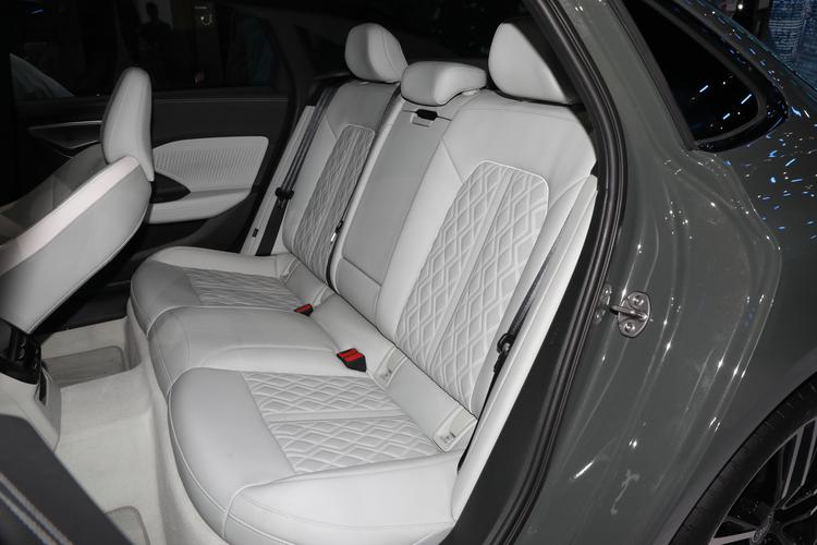 Фото машины 262