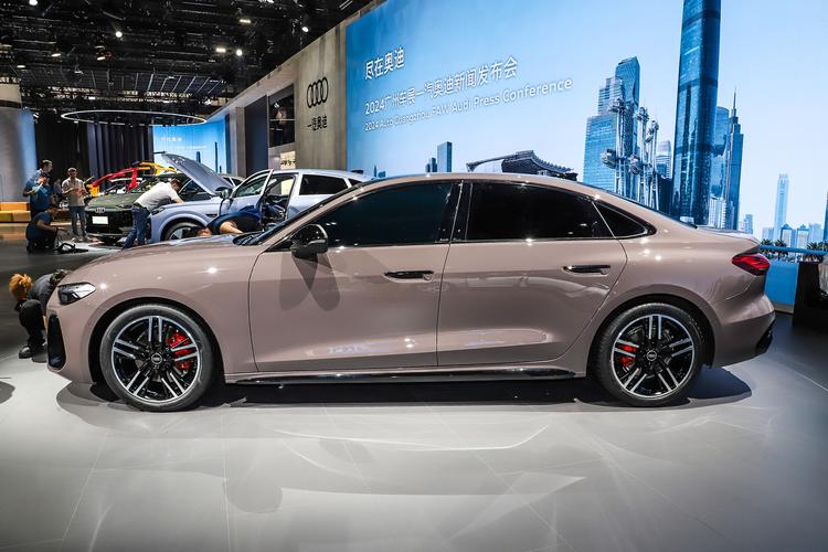 Фото машины 308