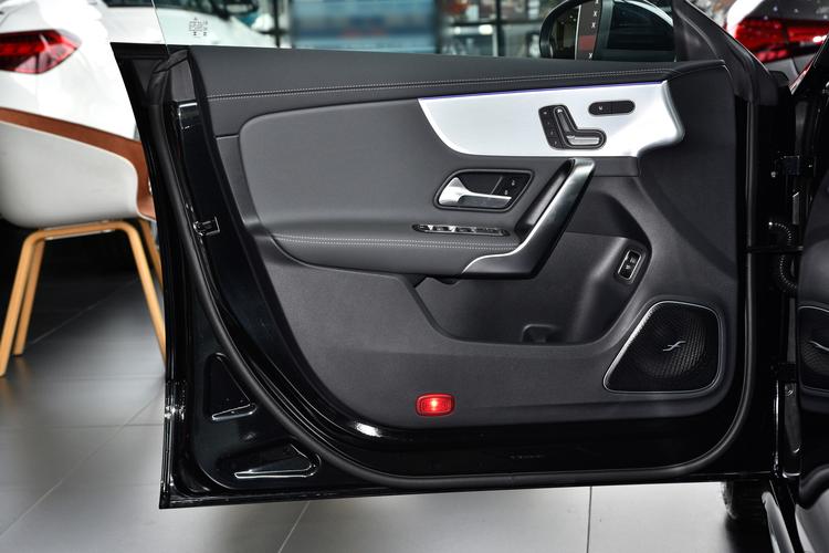 Фото машины 130