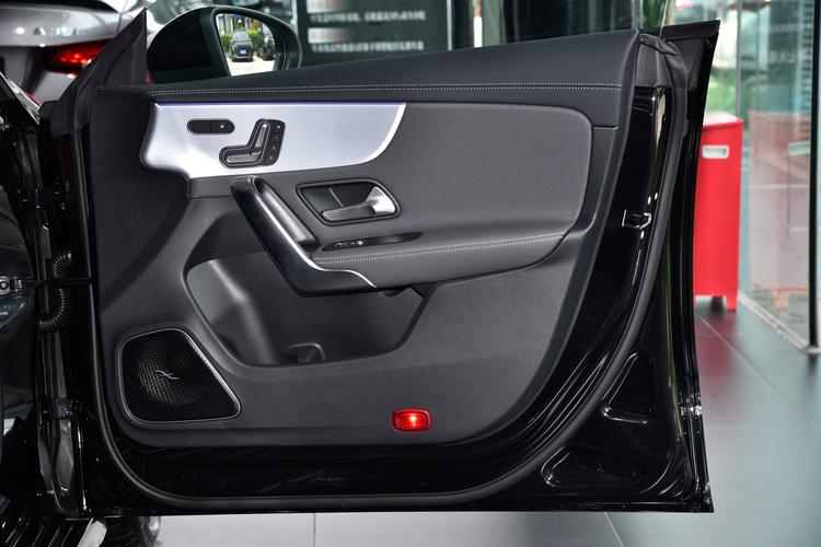 Фото машины 183