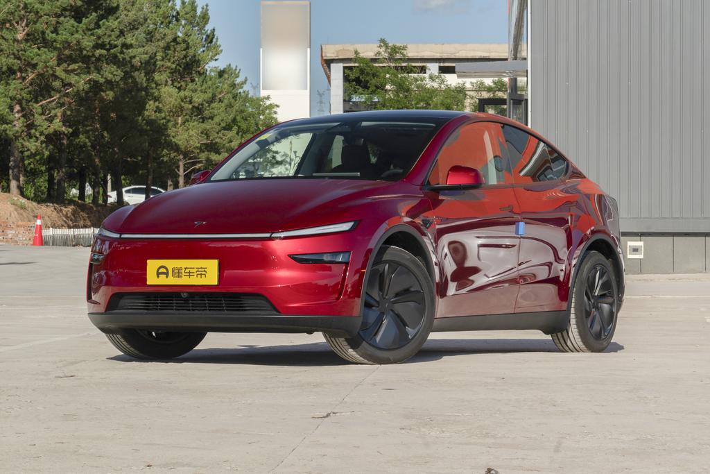 Facelift, long battery life, all-wheel drive version