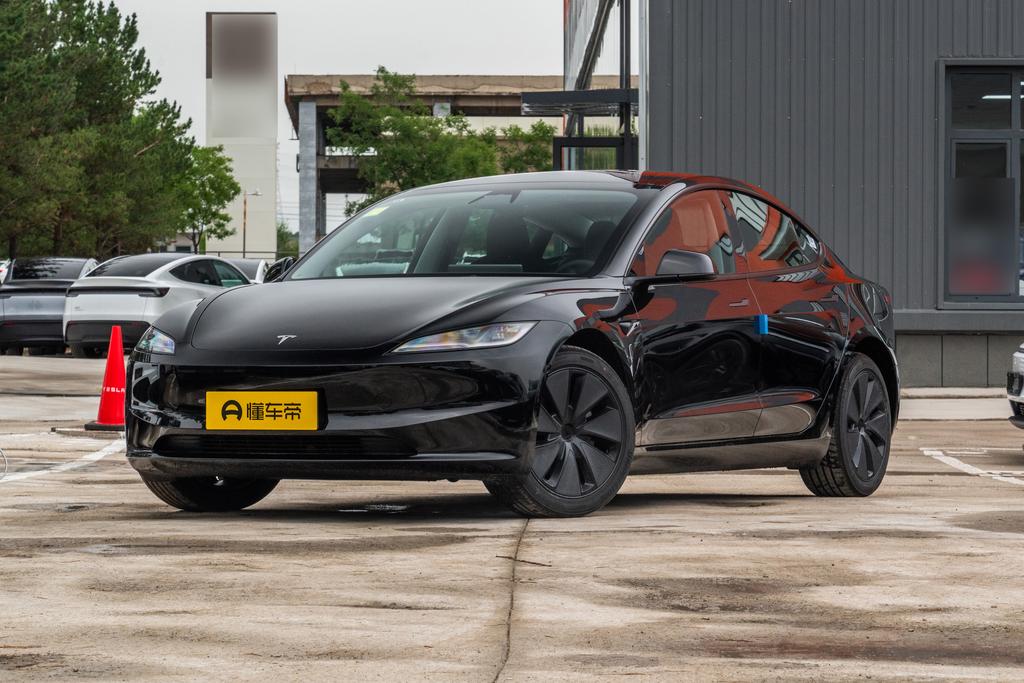Long battery life all-wheel drive version