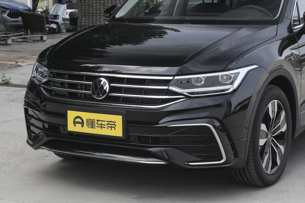 Outstanding 330TSI two-wheel drive R-Line Longyao version
