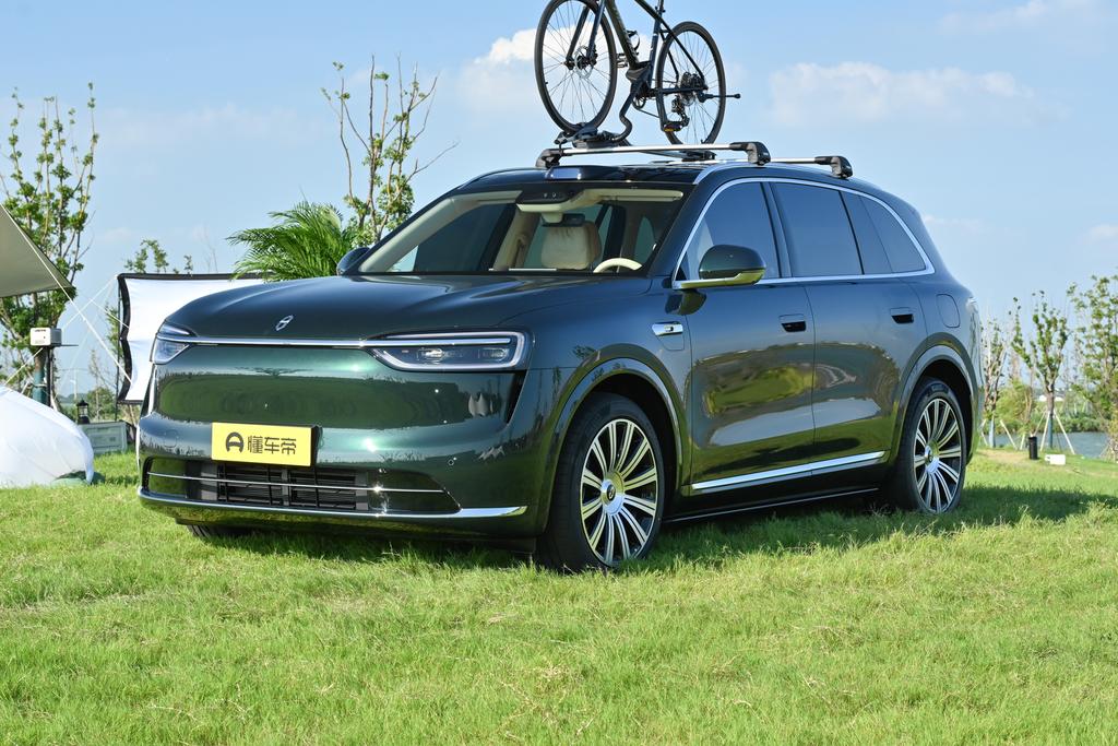 Extended range Ultra five-seater four-wheel drive version