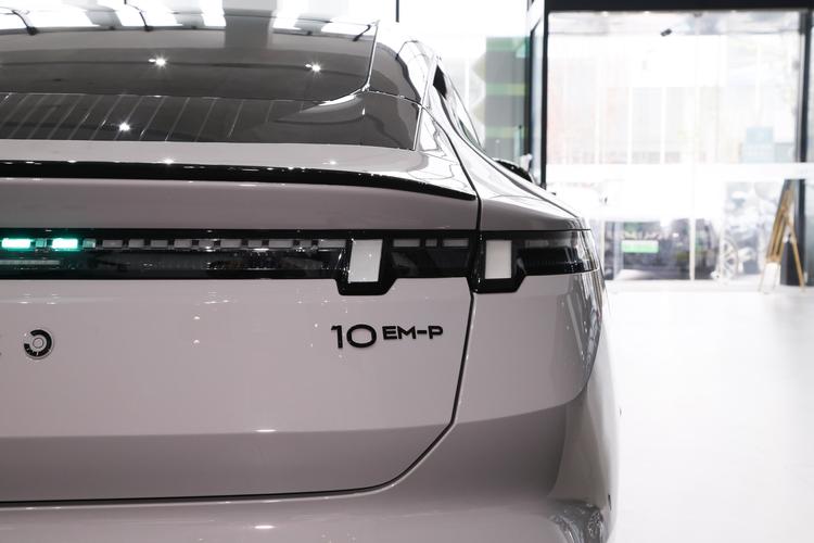 Фото машины 90