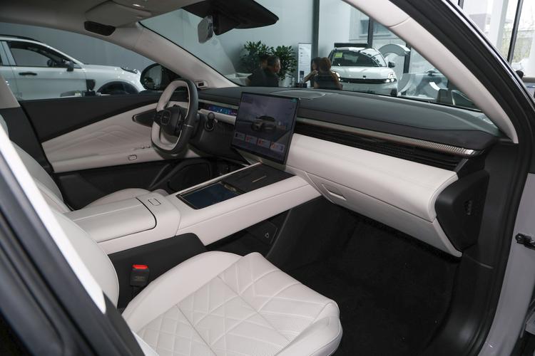 Фото машины 108