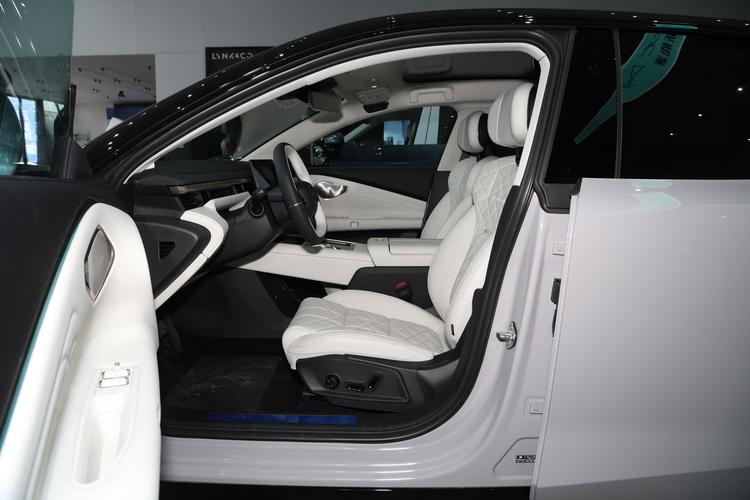 Фото машины 136