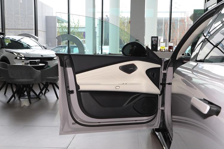 Фото машины 134