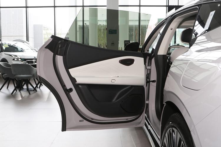 Фото машины 147