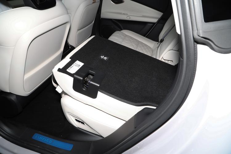 Фото машины 205