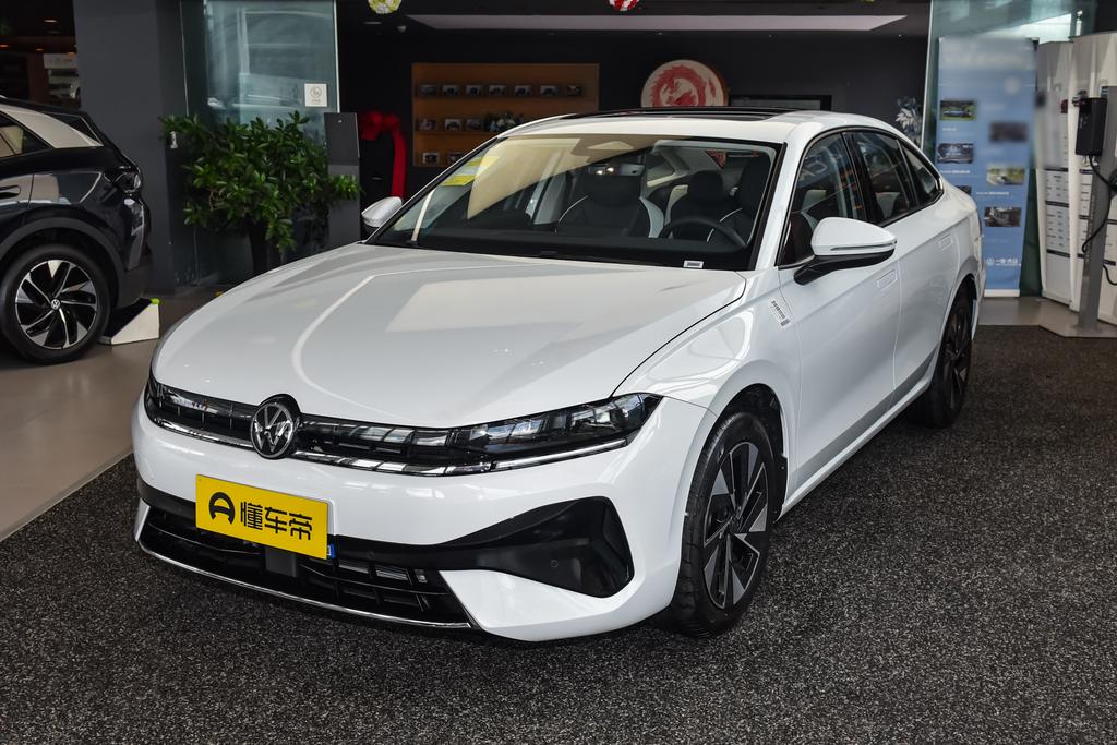 L 300TSI DSG fashion type