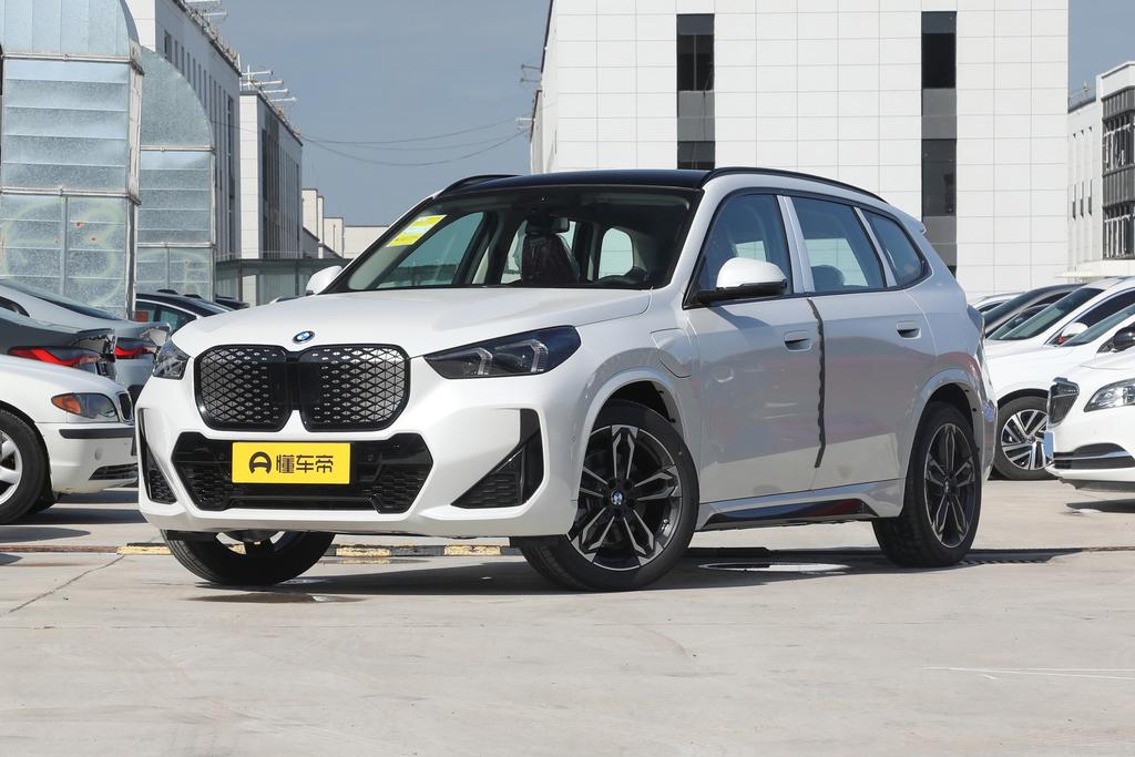 xDrive30L M Sports Yao Ye Suit