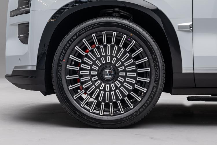 Фото машины 24