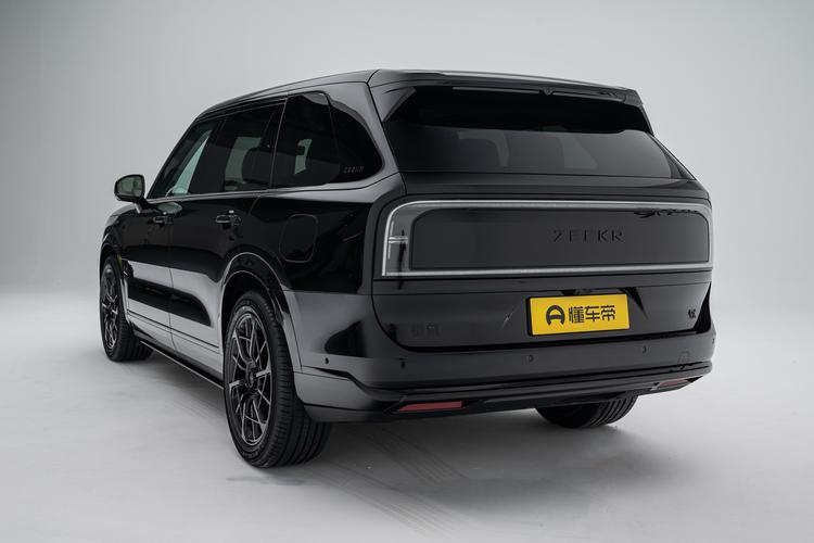 Фото машины 77