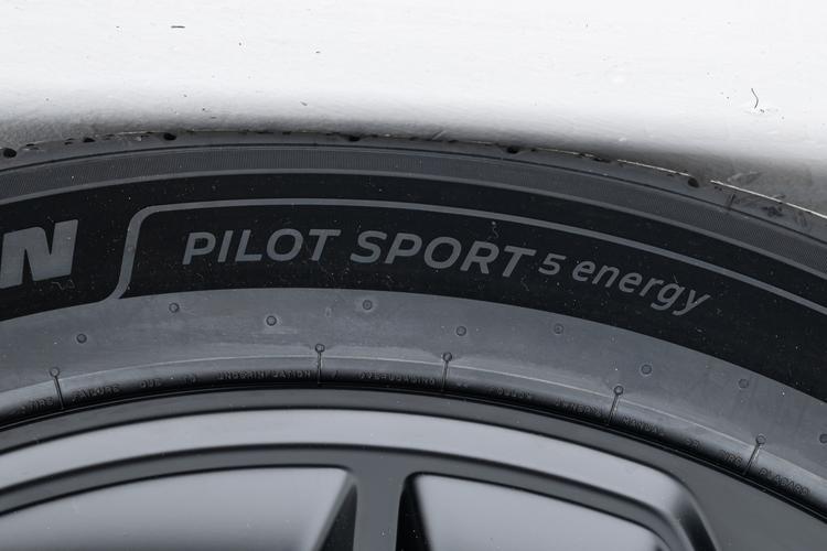 Фото машины 102