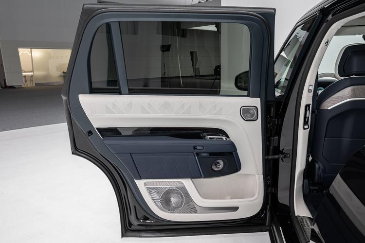 Фото машины 208