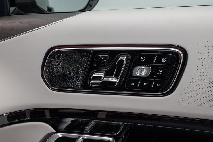 Фото машины 216