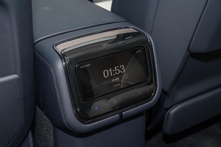 Фото машины 245