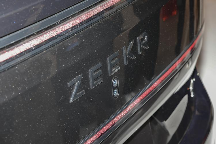 Фото машины 333