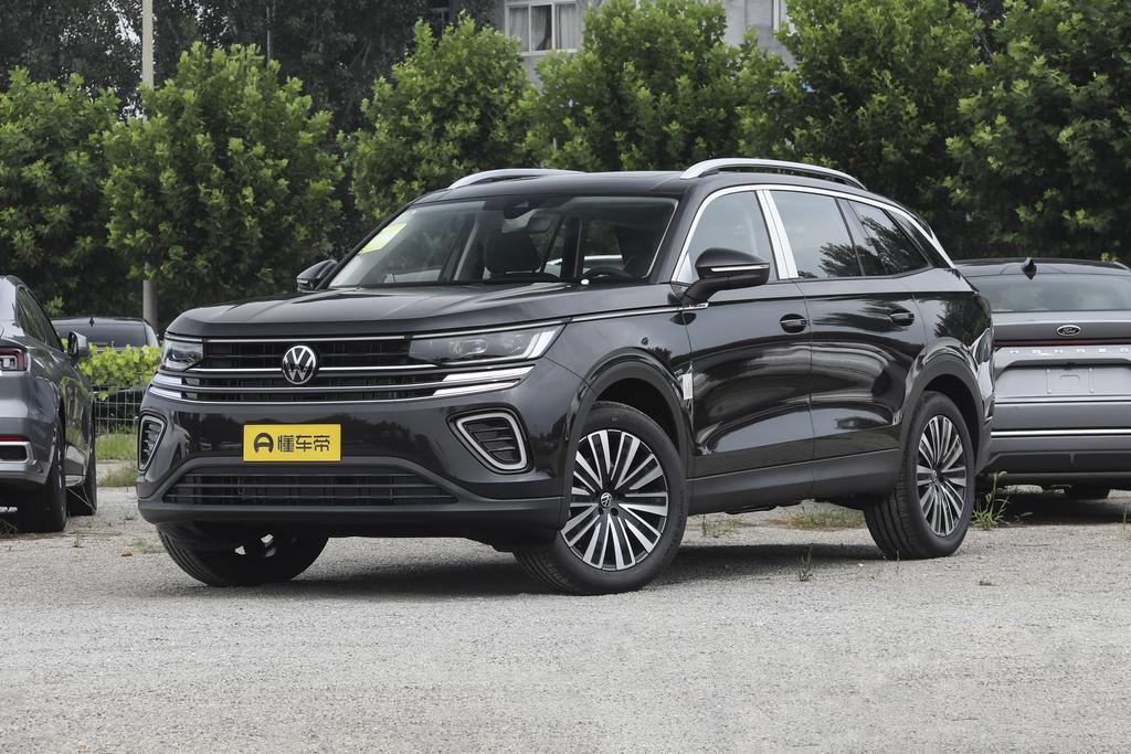 330TSI two-wheel drive luxury touring all-inclusive model