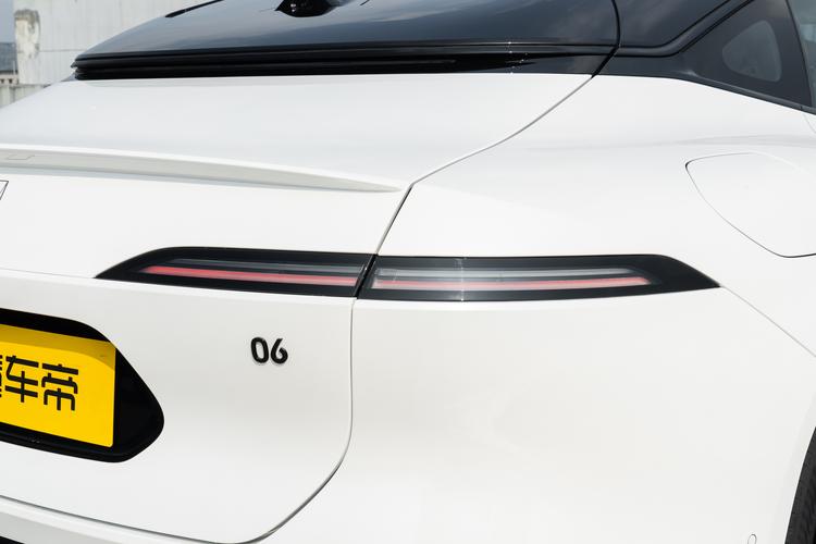 Фото машины 33