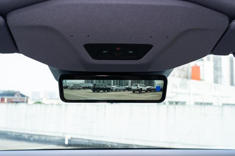 Фото машины 102