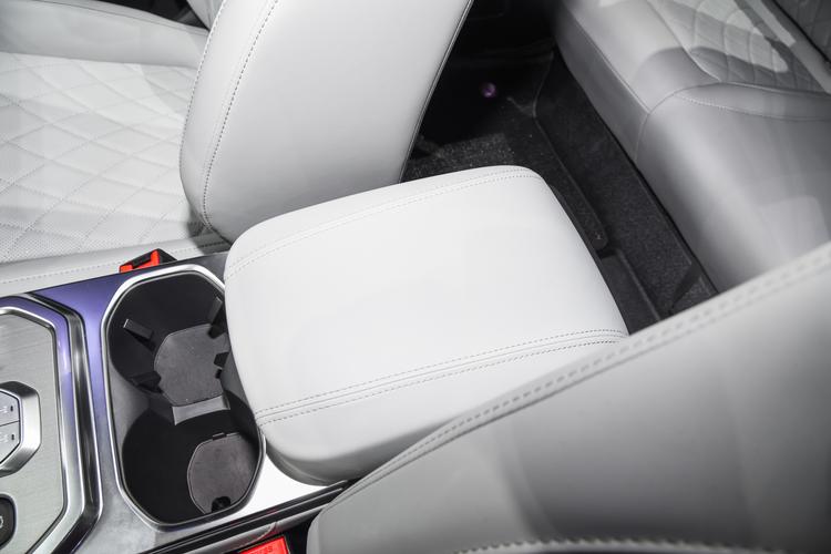 Фото машины 77